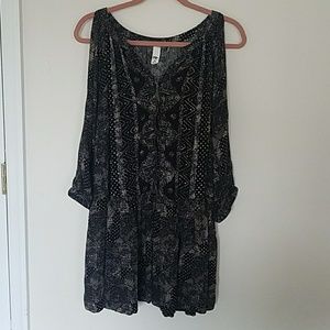 Tokyo Darling Cold Shoulder Tunic Size M